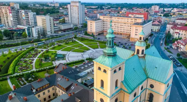 Sanktuarium Matki Bożej Rzeszowskiej – historia, znaczenie i wydarzenia