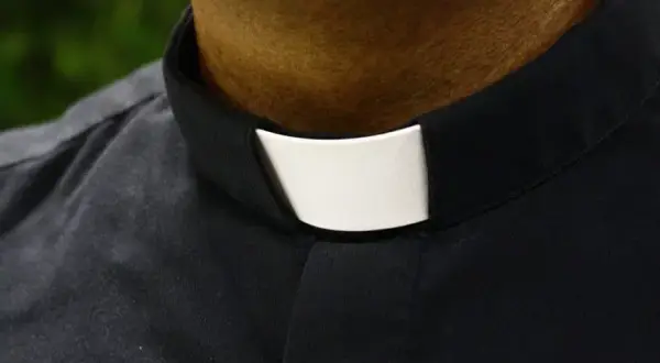 W jakim kościele jest pastor i jakie są jego obowiązki?